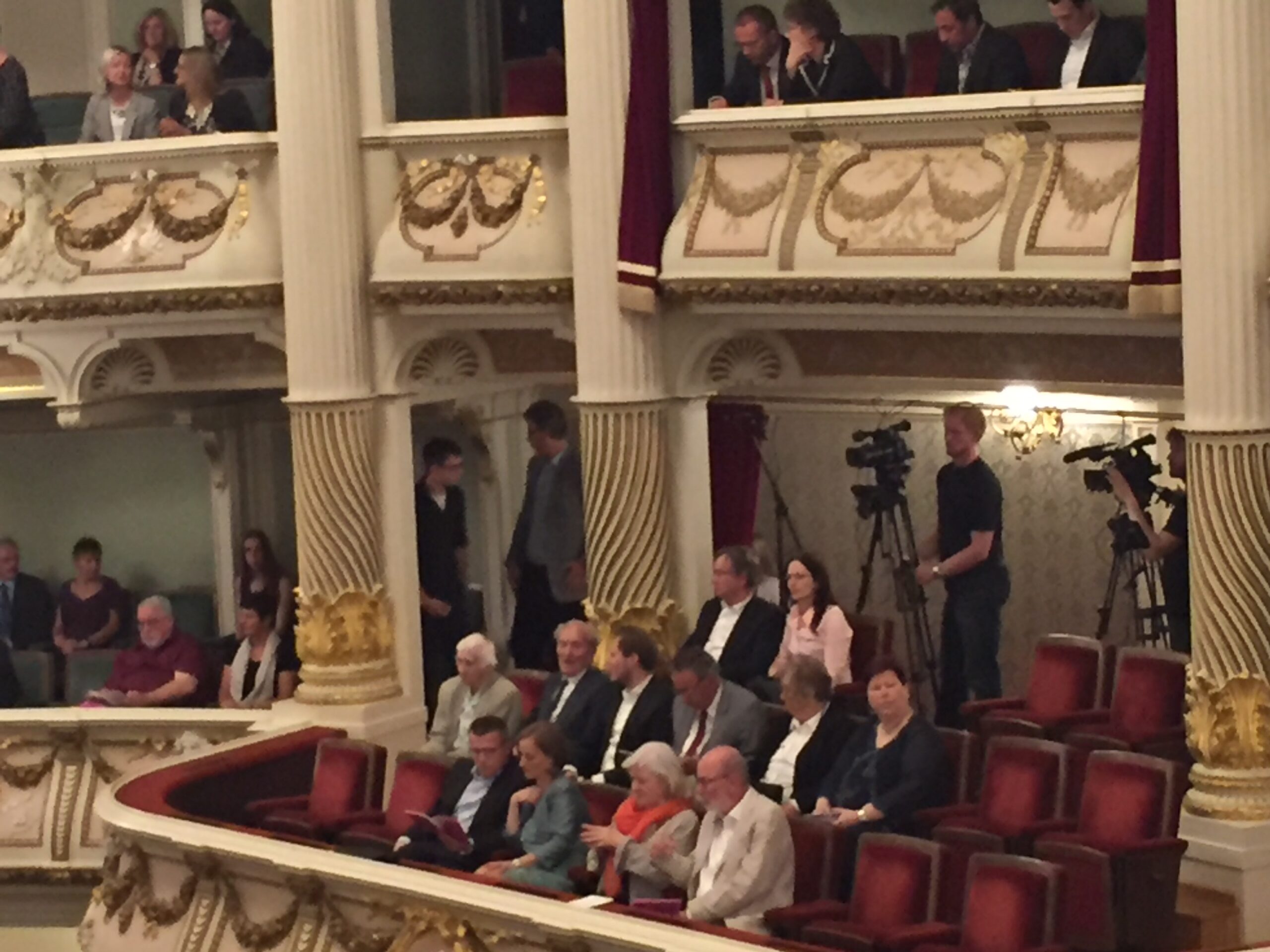 [DE2016]ドイツ・オーストリアで5つのオペラハウス＆音楽祭を訪問した私が雰囲気と服装をレポするよ