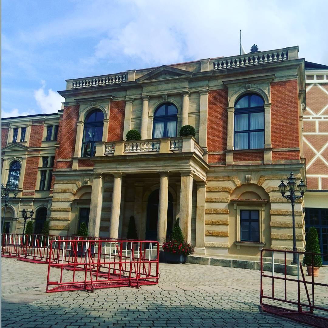 13696546_308653356140106_1255150053_n